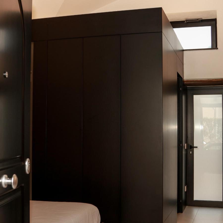 Dislocati Bnb - Jacuzzi Privata - Cucina - Tv60" - Minimal Luxury Marigliano Exterior photo