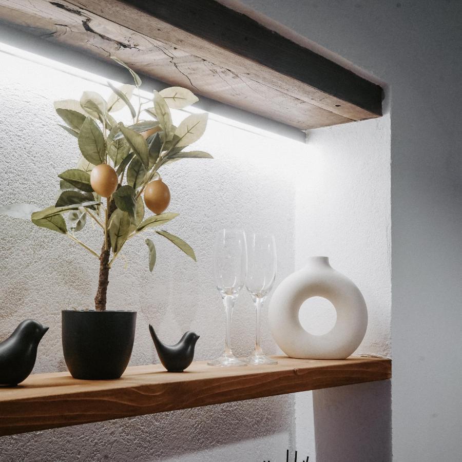 Dislocati Bnb - Jacuzzi Privata - Cucina - Tv60" - Minimal Luxury Marigliano Exterior photo