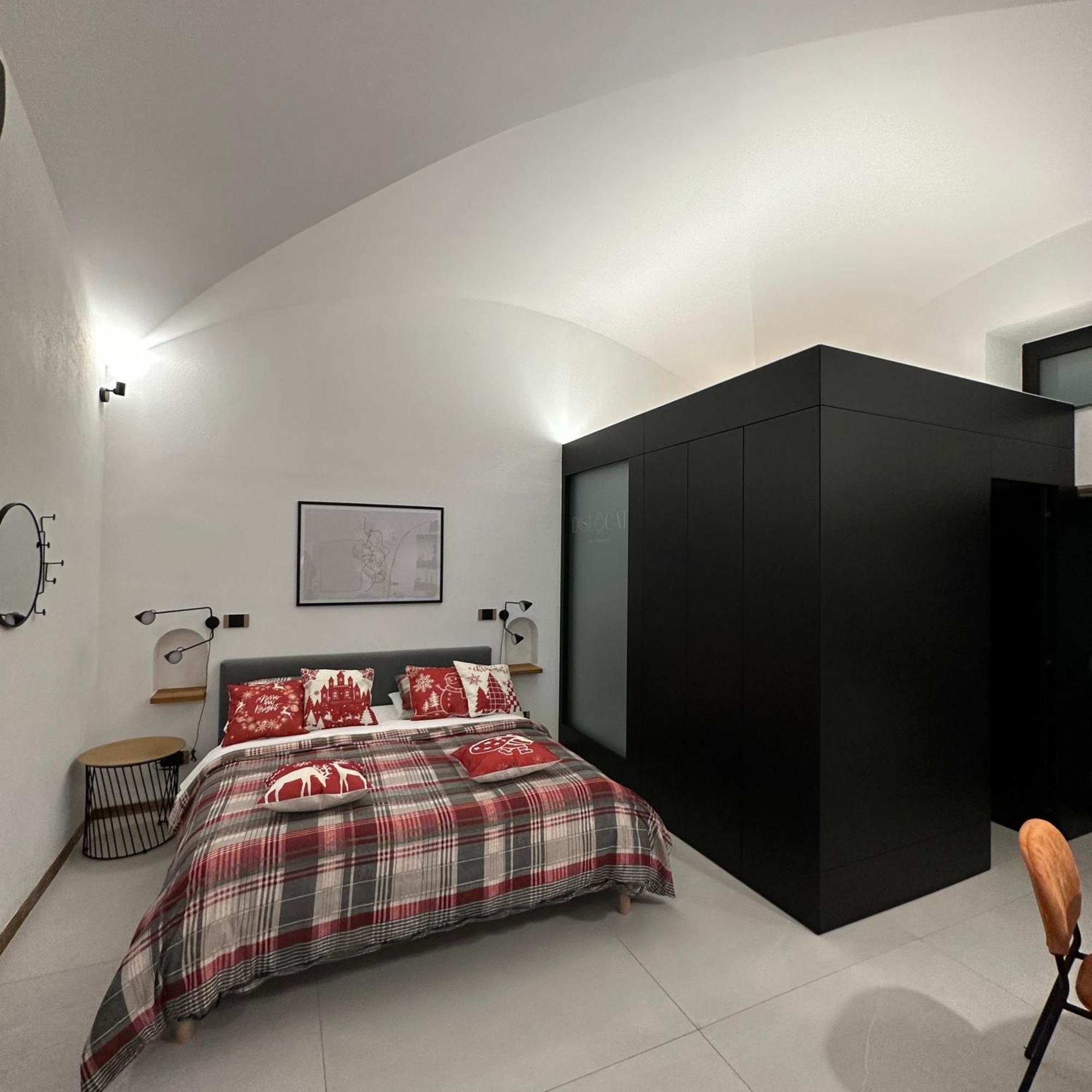 Dislocati Bnb - Jacuzzi Privata - Cucina - Tv60" - Minimal Luxury Marigliano Exterior photo