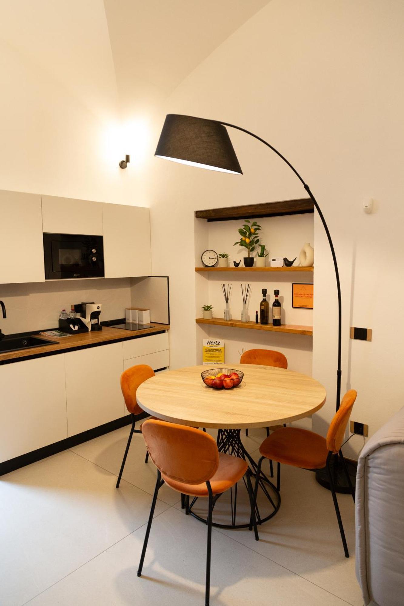 Dislocati Bnb - Jacuzzi Privata - Cucina - Tv60" - Minimal Luxury Marigliano Exterior photo